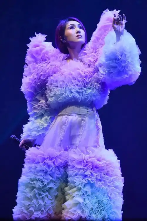 祖籍潮汕,这位天后级歌手演唱会开到家乡,地点就在…_杨千嬅