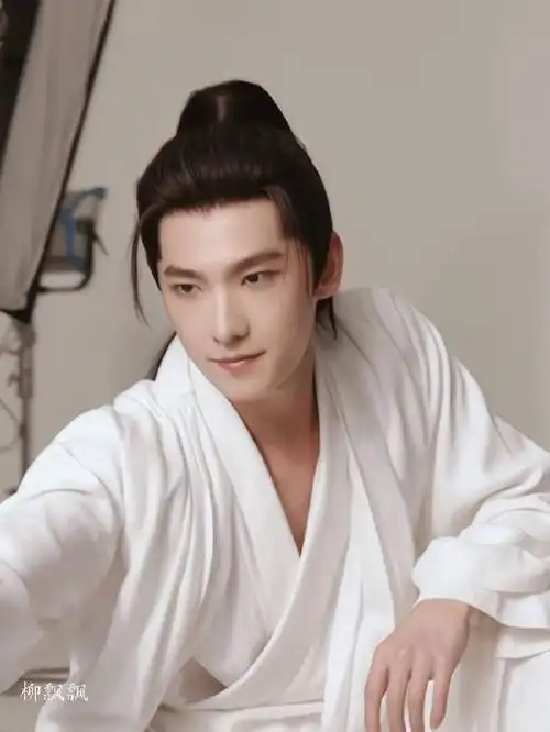 《凡人修仙传》杨洋韩立白衣造型海报拍摄花絮