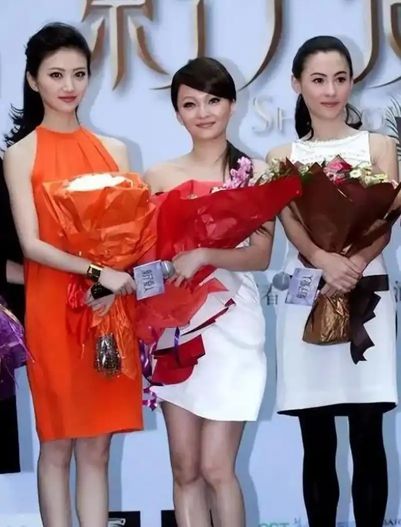 当张柏芝同框小8岁的景甜,年轻在气质面前,果然不占任何优势.