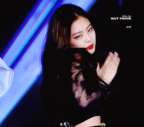 地下情多年,这俩顶流终于瞒不住了._jennie