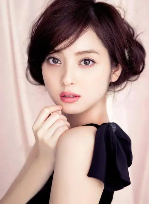 导语:眼睛是灵魂的窗户,任何一个女人都想有一双水汪汪的眼睛,哪怕是