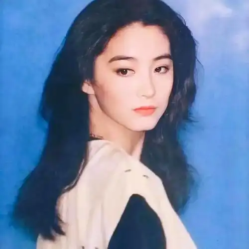 关晓彤头像图片大全集合(关晓彤惊艳写真照高清头像)-天晟网