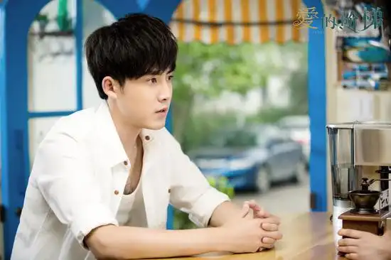 张檬张睿领衔爱的阶梯演绎错位欲望