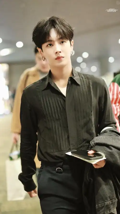 李汶翰高冷型男