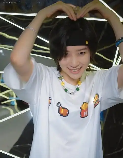 乘风破浪一周年啦!你好 李斯丹妮!