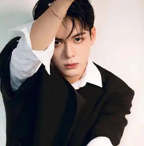 微信头像曾舜晞