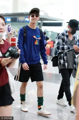 论复古学院风我只服吴磊弟弟的堆堆袜