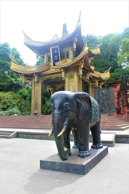 峨眉山报国寺印痕