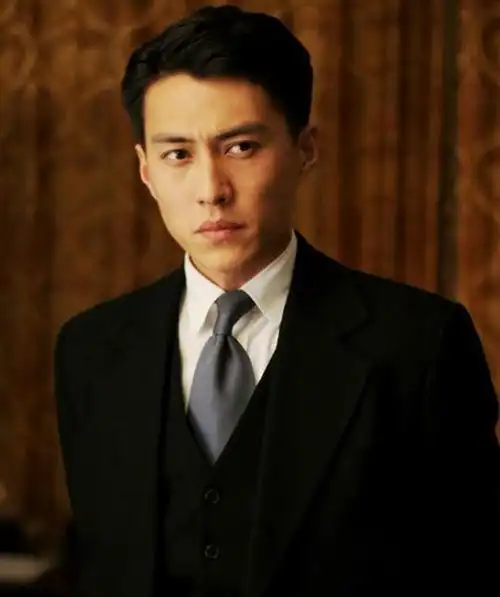 靳东为何不惑之年才火?看过这些剧照就知道答案了!