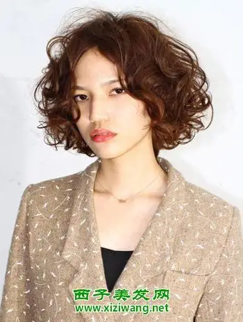 中分波波头烫发发型图片 快速变身时尚潮女(3)