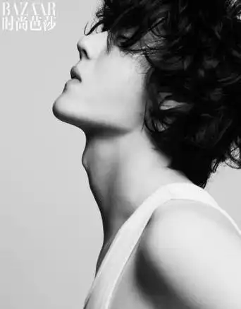 王一博时尚芭莎2024开年刊封面##王一博素颜大片