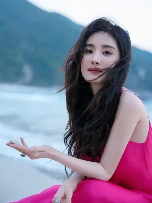 杨幂新年第一组写真随性自由