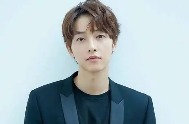 宋仲基再发文回应离婚分享近照否认脱发呼吁公众尊重艺人决定