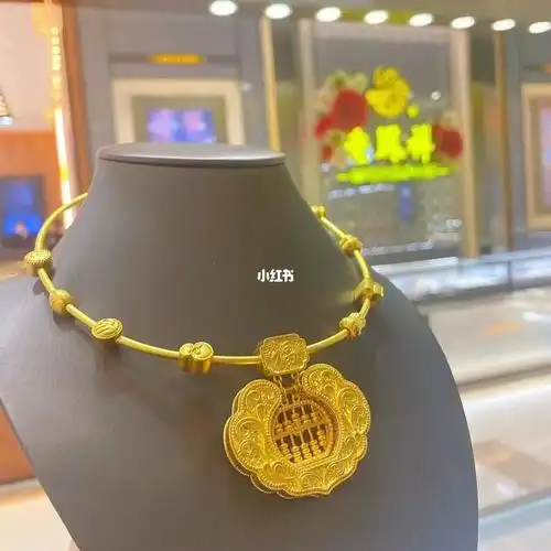 老凤祥新品八宝项圈78