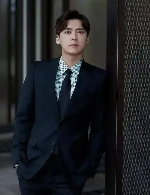 如果我是35岁的李易峰,我会找个漂亮的姑娘结婚生子_女人_周杰伦_孩子