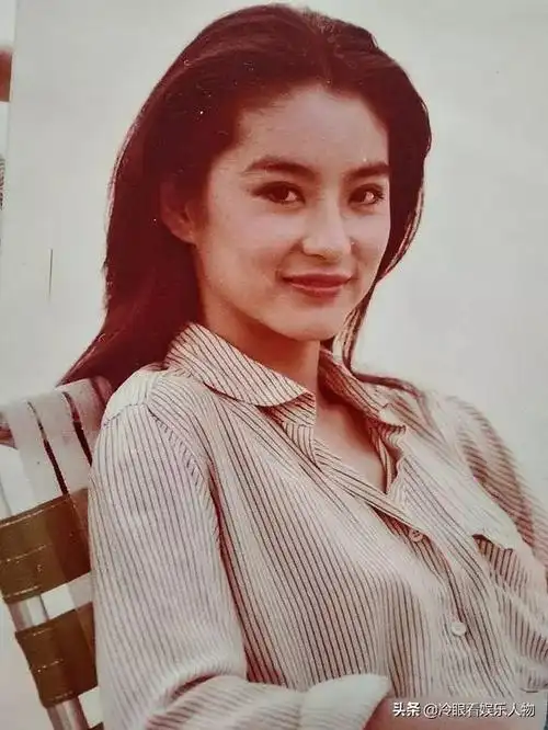 香港60一70年代男演员有邓光荣曾志伟李修贤万梓良周润发等由于这部