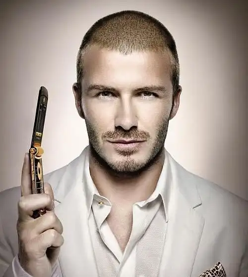 大家如何看待齐刘海或者圆寸的男生呢