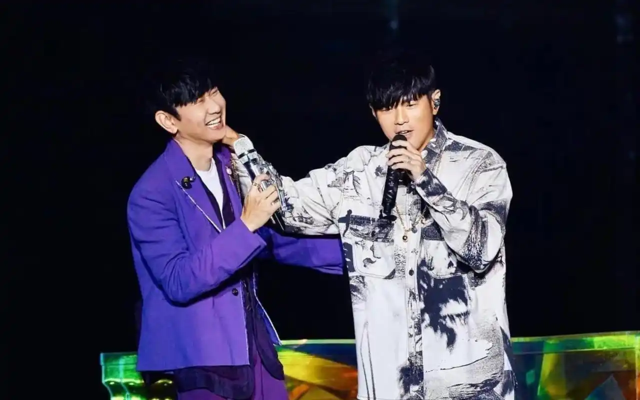 全场尖叫! | 林俊杰周杰伦梦幻联动