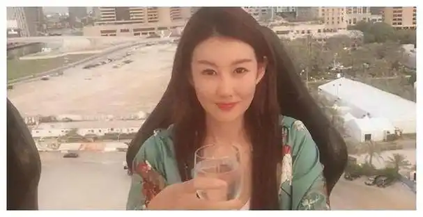 王宝强新恋情曝光备婚女友约会小鲜肉婚期将近