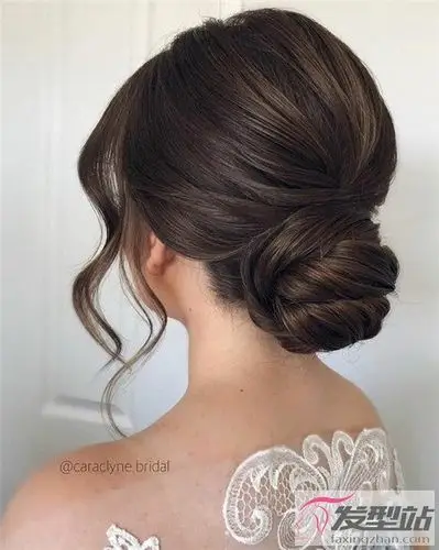 30岁女士适合的盘发优雅高贵低调内敛