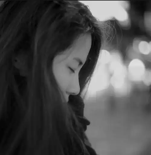 黑色孤独伤感图片大全,女人伤感图片孤独绝望