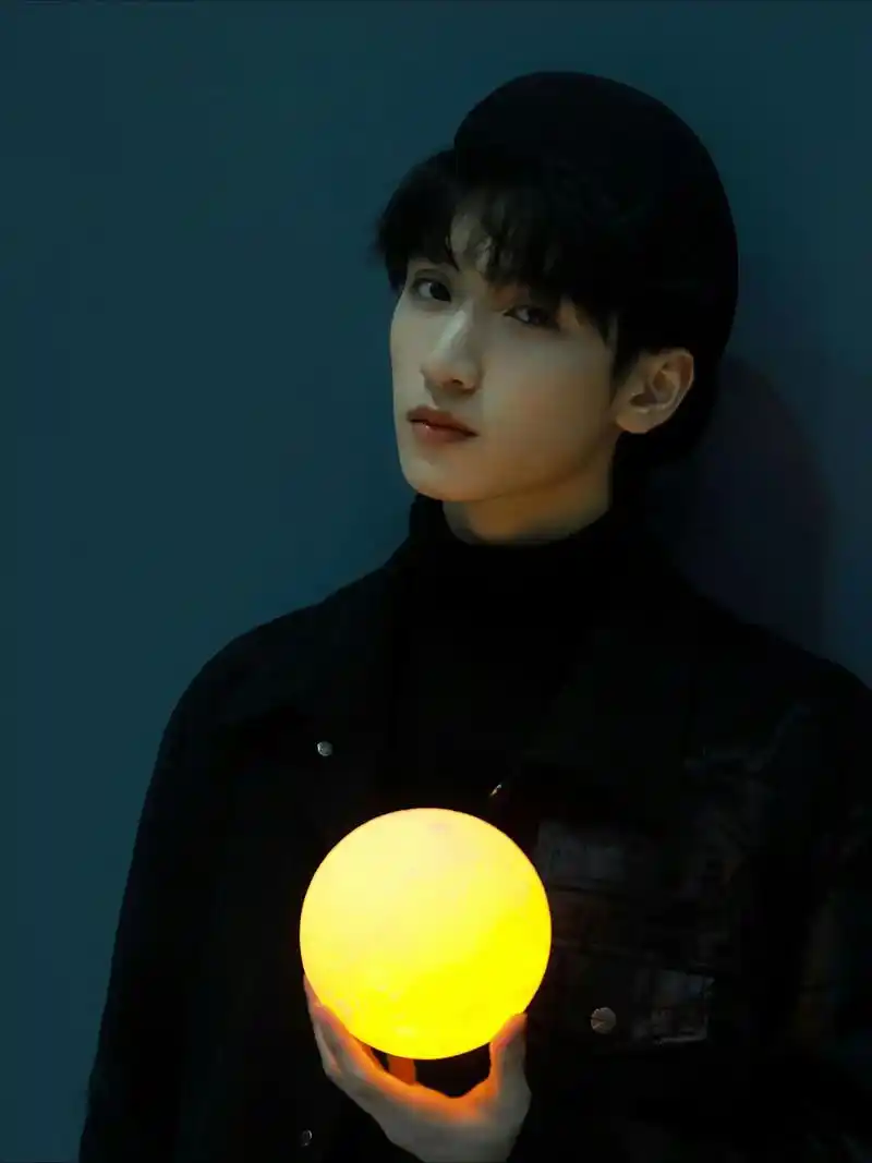 总想要透过你眼睛#严浩翔