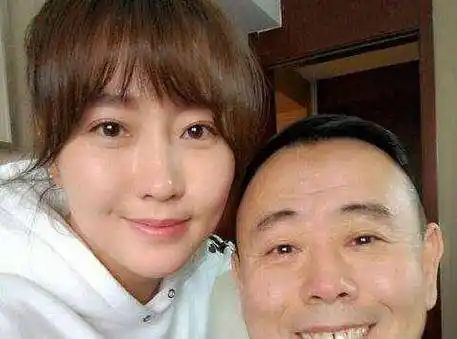 潘长江女儿近照,36岁变化很大,为保持身材水果也不能吃_潘阳_孩子