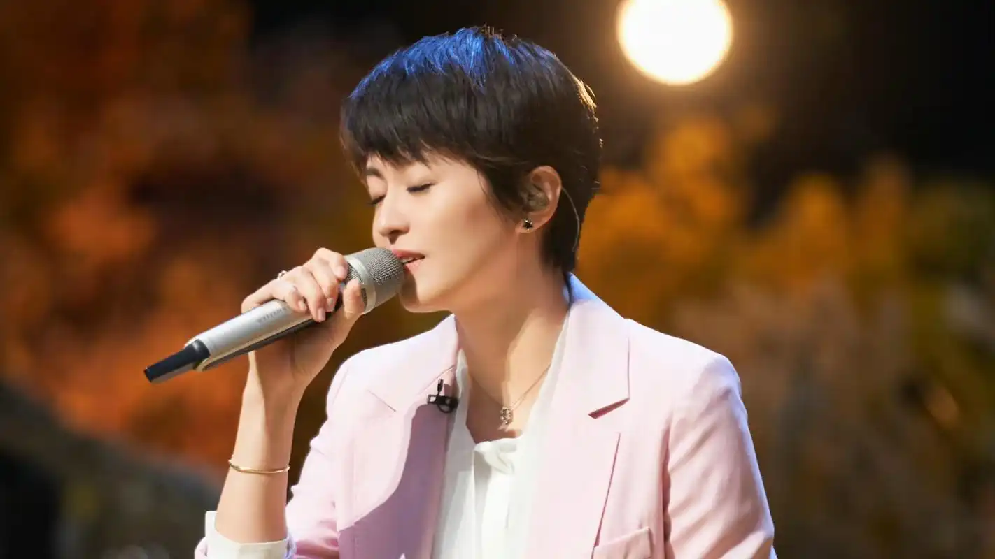 梁咏琪发长文,诉与《时光音乐会》的爱与友谊,短发成时光绝唱