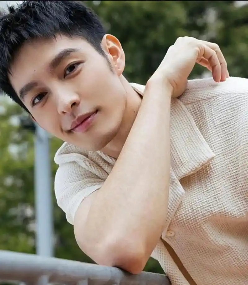 曹佑宁～为你逆光而来