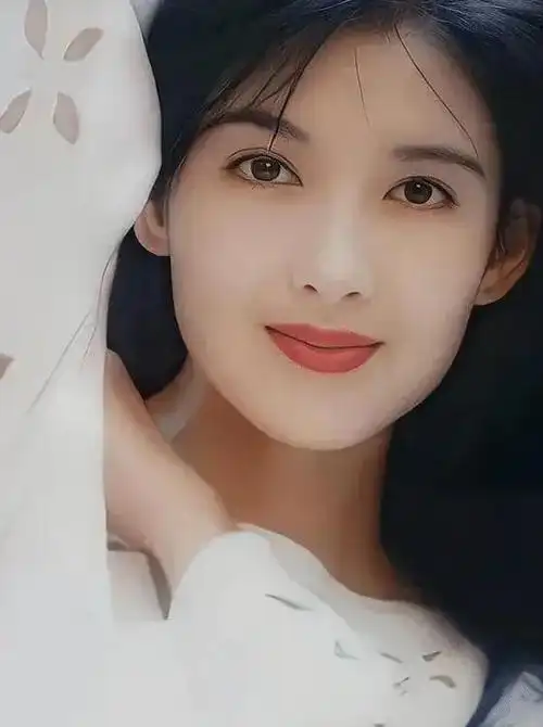 香女明星周慧敏堪称艺人画家天花板,她的作品是否能够打动你