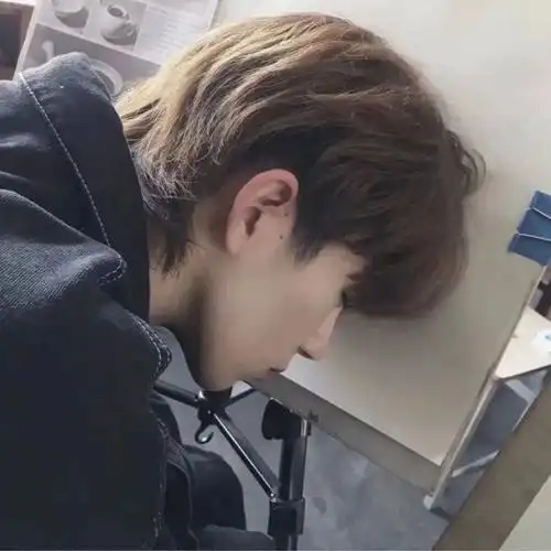 超帅男生阳光可爱帅哥图片微信头像无水印大图