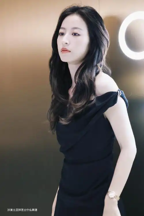 生图鲨手媛媛#周雨彤线下活动生图##周雨彤长发活动状态