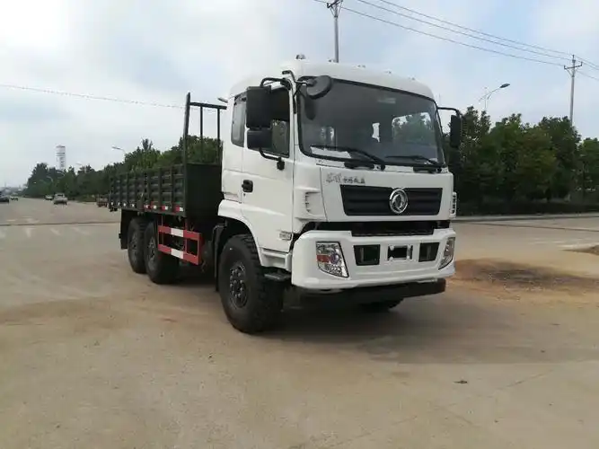 东风6*6军用越野载货车图片
