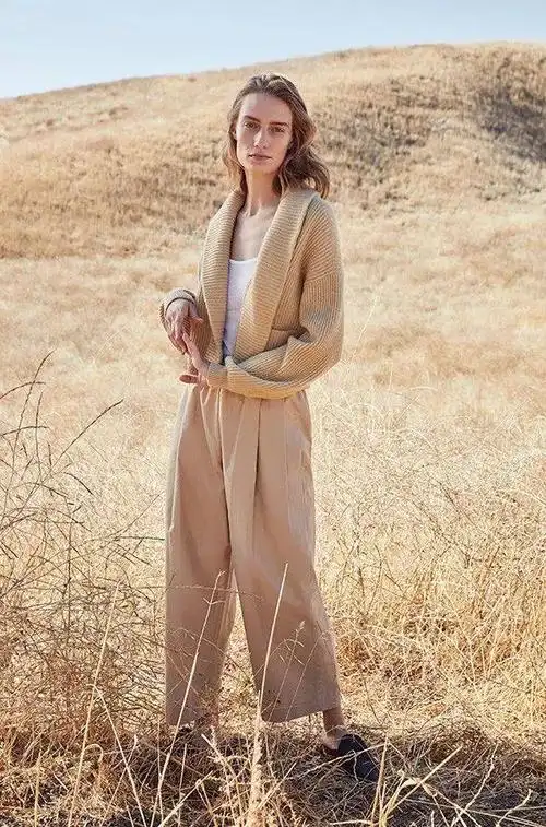 秋冬穿这3种颜色,拍照超上镜!