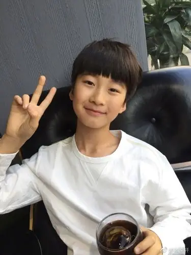 《爸爸去哪儿1》的孩子怎么样了 天天晒近照气质不错