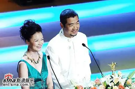 40岁袁鸣被曝香港产子回避结婚不谈先生