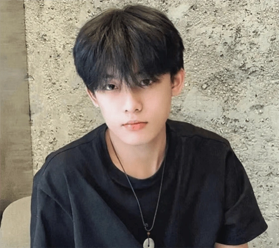 今年夏天必剪:十款非常具有个人风格男士发型_刘海_短发_技术