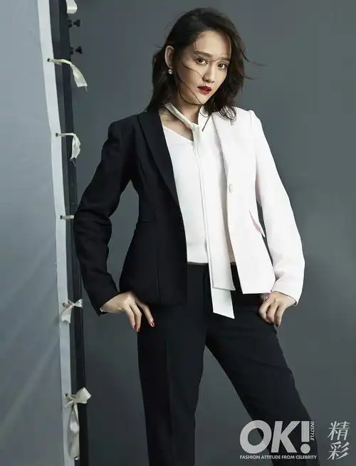 态度女王陈乔恩曝封面大片 呈现无死角多次元魅力