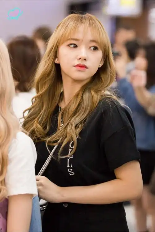 程潇##宇宙少女程潇# @宇宙少女_程潇