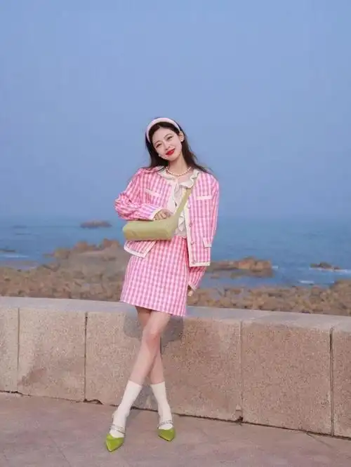 编就从全身,蹲姿,坐姿等多个方面,从各种拍照姿势,教你拍出好看的照片