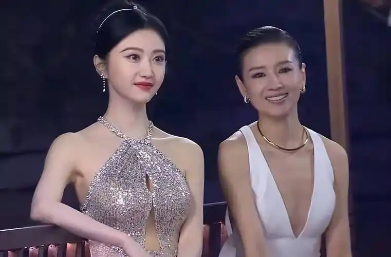 我感慨:气质面前,身高年龄都不是问题_头发_电视剧_景甜