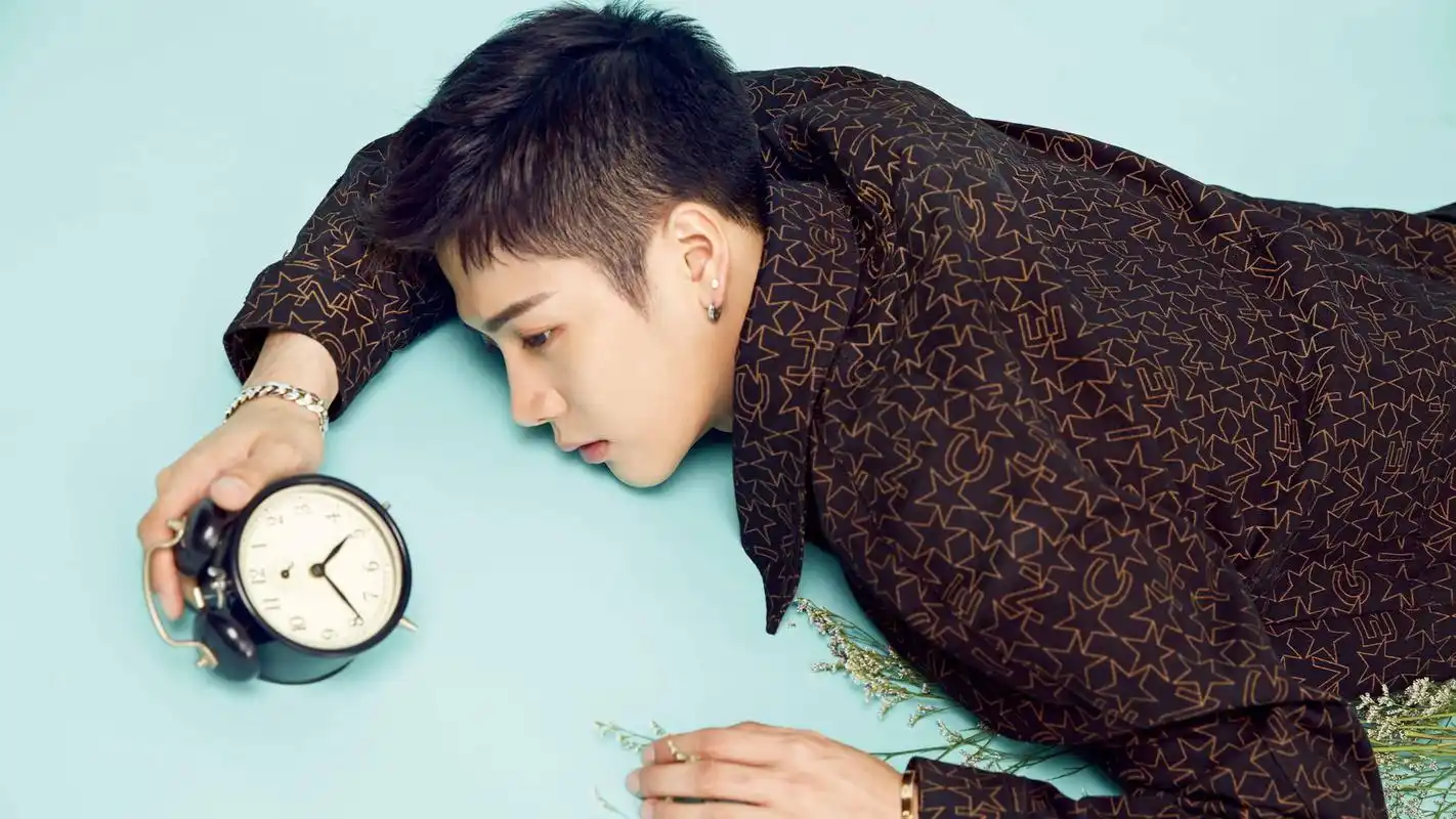 《拜托了冰箱》王嘉尔电脑桌面壁纸