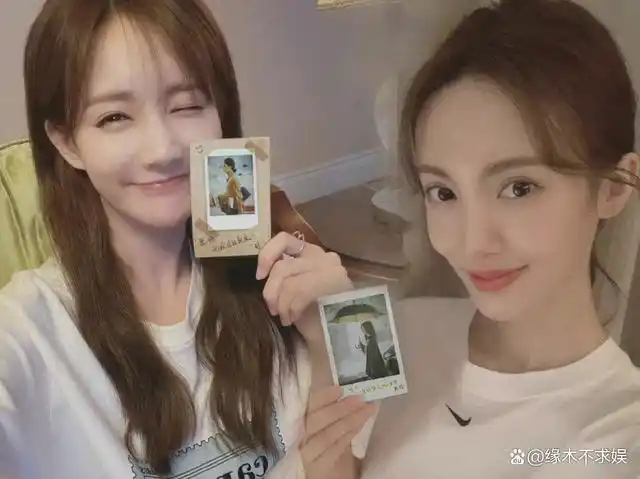 32岁李一桐生日友人晒合影为其庆生状态与和为金晨庆生反差大