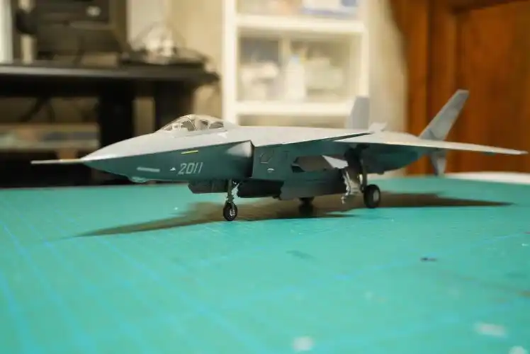 小号手模型飞机歼20172