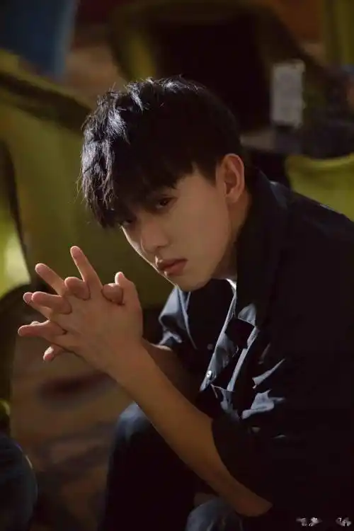 00后男演员年轻不畏惧有潜力更有底气