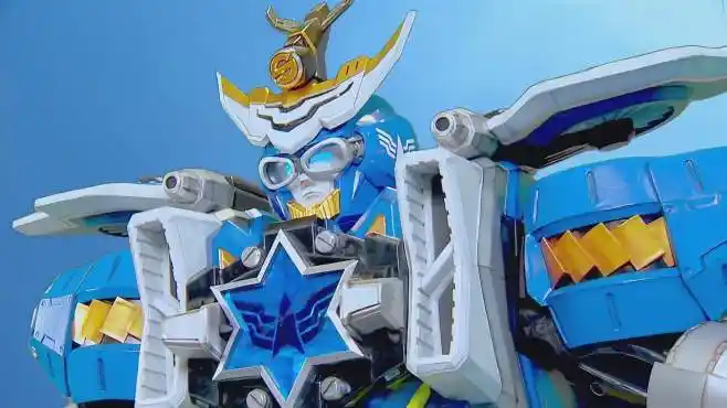 巨神战击队:怪兽蜈蚣吐口水,毒性极强,战机王要小心啊!