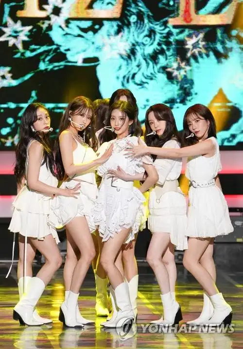 5月8日,在k-pop韩流庆典"2021釜山同一个亚洲文化节"(bof),女团