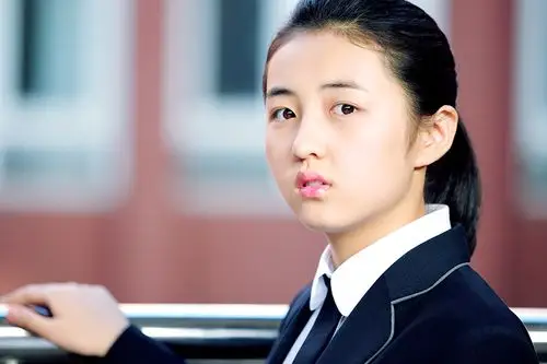 《小别离》青春版预告 张子枫实力演绎"青春期叛逆"