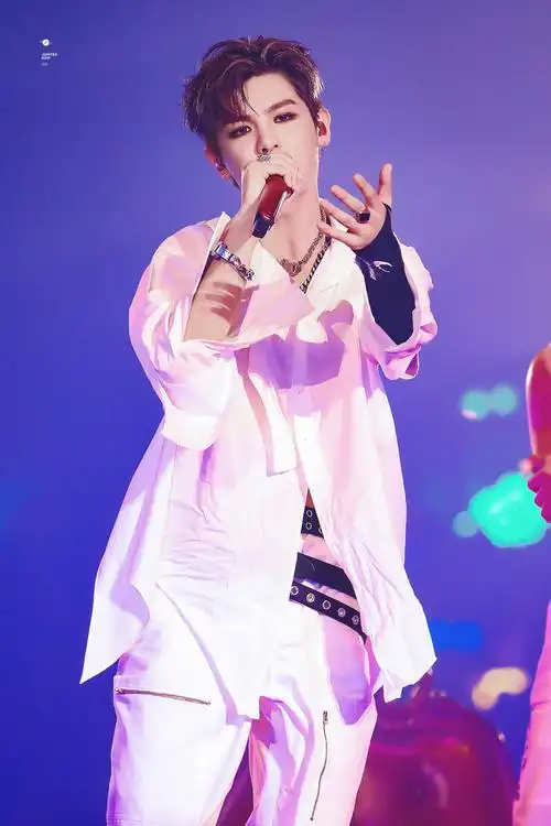 黄明昊×nine percent告别演唱会