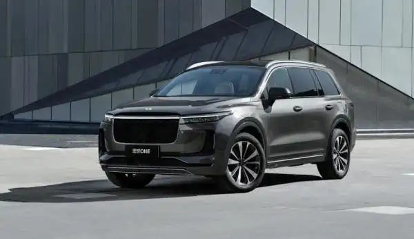 中大型尺寸理想one汽车,交付3万辆用户满意度98%